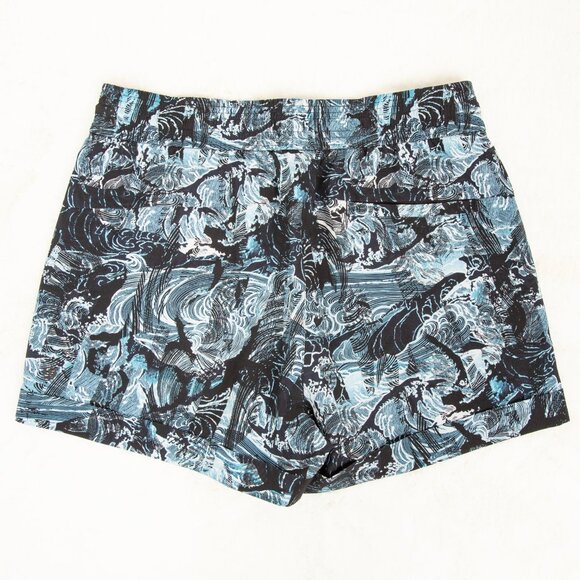 LIKE NEW lululemon athletica Spring Break Away Short - Picture 7 of 9
